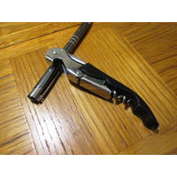 Нож ,открывашка, швейцарское качество стали.