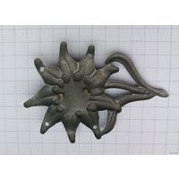 Цветок на головной убор.