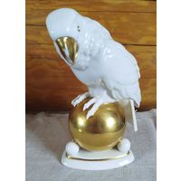 Попугай на шаре. Фарфор Hutschenreuther Германия начало 20 века