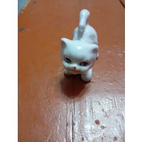 Фигурка Котёнок
