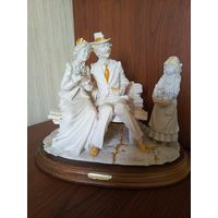 Статуэтка "Почтенная пара и девочка с цветами"  A.Belcari.