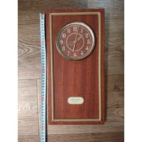 Часы настенные Янтарь