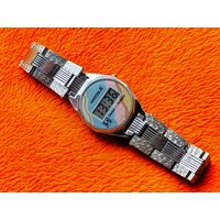 Электронные часы, Камертон 67 (Интеграл, Электроника), браслет бонусом. Торг есть.