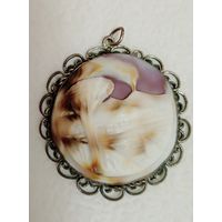 Антикварный кулон-камея на раковине