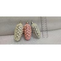 Ёлочные игрушки. Шишки в снежки. 14