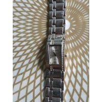 Часы наручные Секунда с браслетом. Тикают. В коллекцию,ремонт,на запчасти.Состояние на скане.