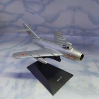 Модель самолёта МиГ-17