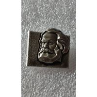 Значок знак Энгельс