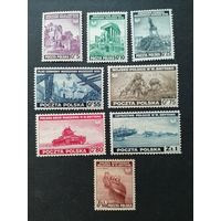 Польша 1941 Польское правительство в изгнании в Лондоне. Полная серия марок "Изображения разрушенной Варшавы и нахождения польских войск в Англии" (чистые*) Mi.360-367 каталог 45.00 евро