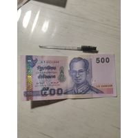 Банкнота Таиланд 500 бат 2001  Король Рама ІХ в маршальском мундире
