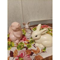 Заяц кролик статуэтка.цена за один