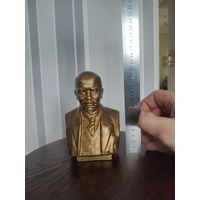 Бюст Ленина