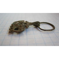 Древняя привеска, серьга. Бронза.