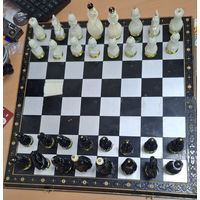Шахматы с часами СССР. Сибирские. Гроссмейстерский размер доски 45 на 45 см. Фигуры утяжеленные. Из квартиры знаменитого шахматиста.