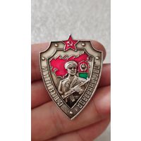 Знак Старший Пограннаряда ПВ СССР,200 лотов с 1 рубля!!!