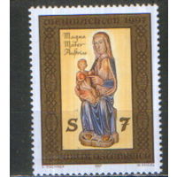 Полная серия из 1 марки 1997г. Австрия "Рождество. Деревянная скульптура Великая Мать Австрии из базилики Мариацелль" MNH