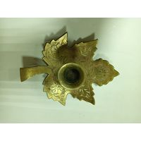 Подсвечник,лист