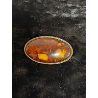 Брошь СССР из Балтийского янтаря