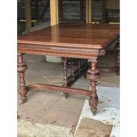 Антикварный обеденный стол