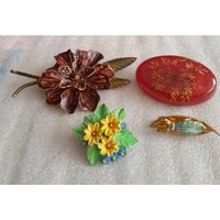 Лот винтажных брошей.