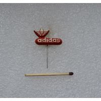 Adidas. Торговля.
