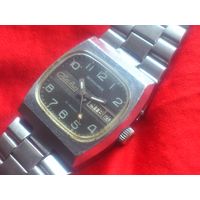Часы СЛАВА ТАНК 2627 АВТОПОДЗАВОД с БРАСЛЕТОМ  из СССР 1970-х
