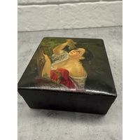 Старинная Шкатулка. ДЕВУШКА с ВИНОГРАДОМ. Палех? Федоскино?.  Распродажа коллекции!!!