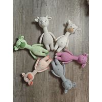 Разноцветные жирафики Игрушка мягкая плюшевая амигуруми жираф интерьер ручная работа handmade кукла