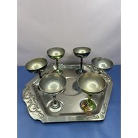 Набор старинных рюмок и подноса