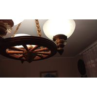 Люстра из колеса прялки. Плафоны и ламподержатели из латуни, стариной люстры.
