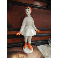 Конькобежка большая Редкая Фарфоровая статуэтка СССР. На катке (Юная фигуристка, конькобежка). Полоне 1960 год. Люксовое состояние