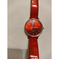 Часы женские кварцевые