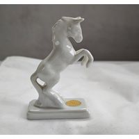 Конь на дыбах фарфор PORZELLAN Pottery Германия , лошадка