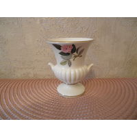Вазочка 2, фарфор, Wedgwood, Англия.