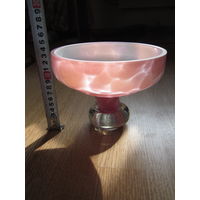 Шикарная конфетница . Розовое стекло