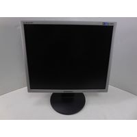 Монитор Samsung SyncMaster 943N (19'')