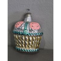 Корзина с цветами. Достаточно редкая игрушка из СССР.