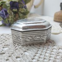 Шкатулка Таблетница СЕРЕБРО Коробочка для табака Европа с 1 рубля
