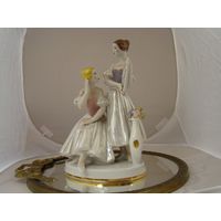 Статуэтка ''Балерины с зеркалом, Перед выступление"