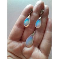 Лот: серьги и кулон. Стекло.