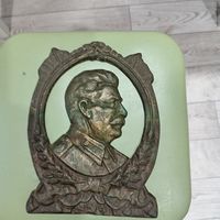 Барельеф Сталин.