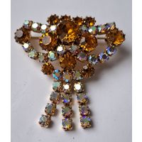 Крупная брошь с подвесками. Сияющие кристаллы. Чехословакия