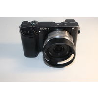 Беззеркальный фотоаппарат Sony Alpha a6300 + Объектив Sony E 16mm F2.8