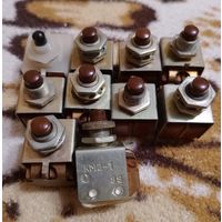 Кнопка км1-1 бу. цена за штуку.