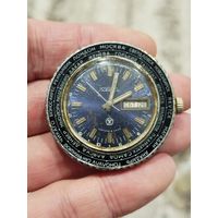 Не частые крупные часы ссср,ракета города,механика,на ходу,календарь переключается,с рубля