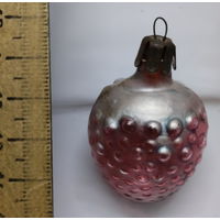 Советская елочная игрушка Клубничка, малинка.