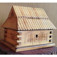 Шкатулка/домик (дерево)