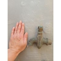 Старинный бочковой кран