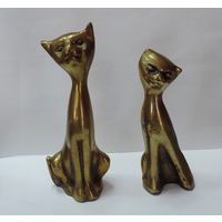 Бронзовые статуэтки "Кот и кошка". Высота 18 и 16 см. Европа.