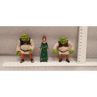 Игровые фигурки Шрек и Фиона. 24